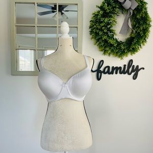 Victoria’s Secret bra size 40 DDD